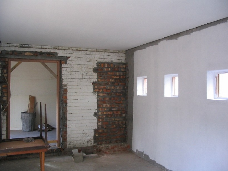 link room to ross study.jpg